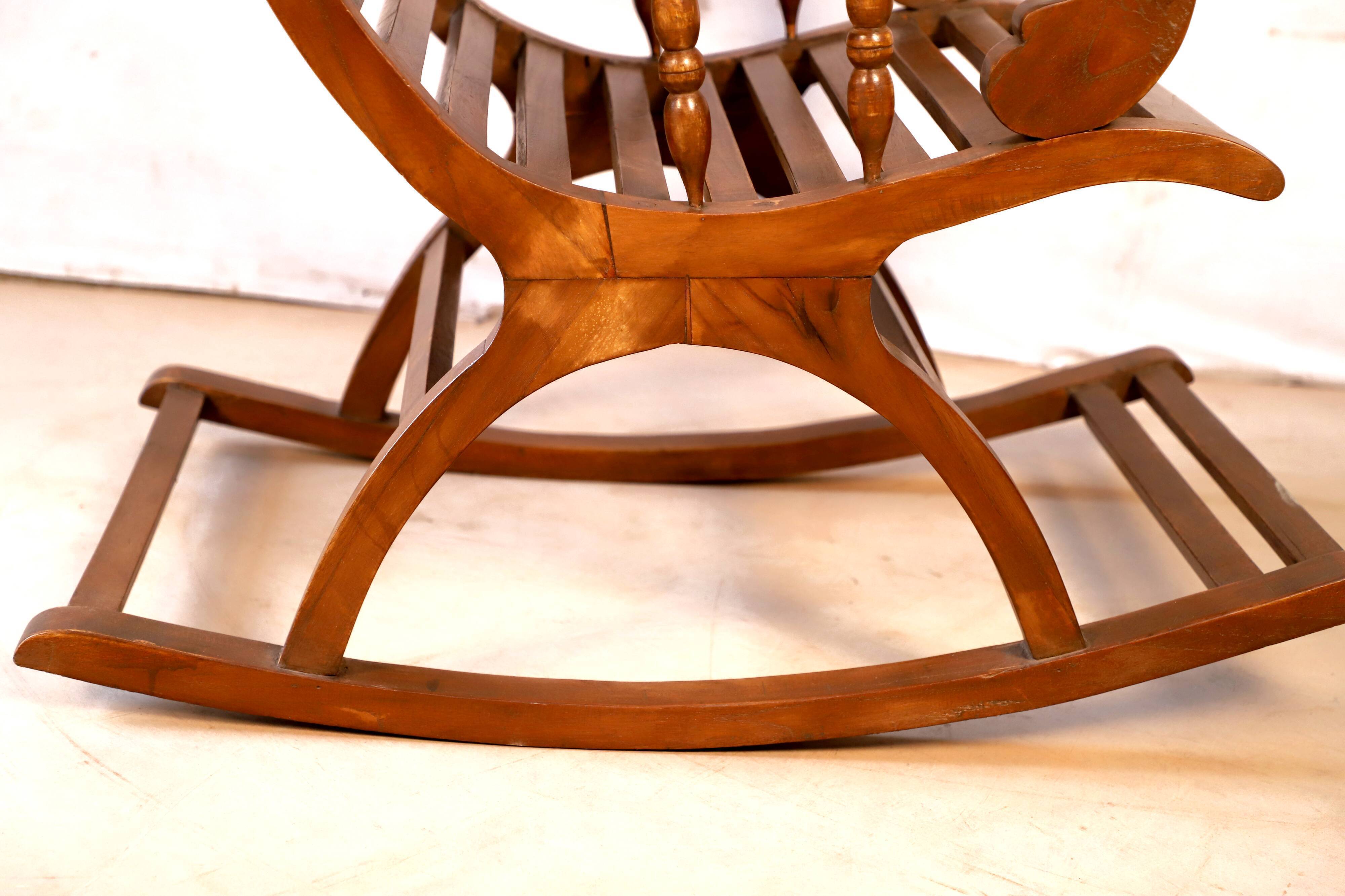 Rocking- chair in teak flesh