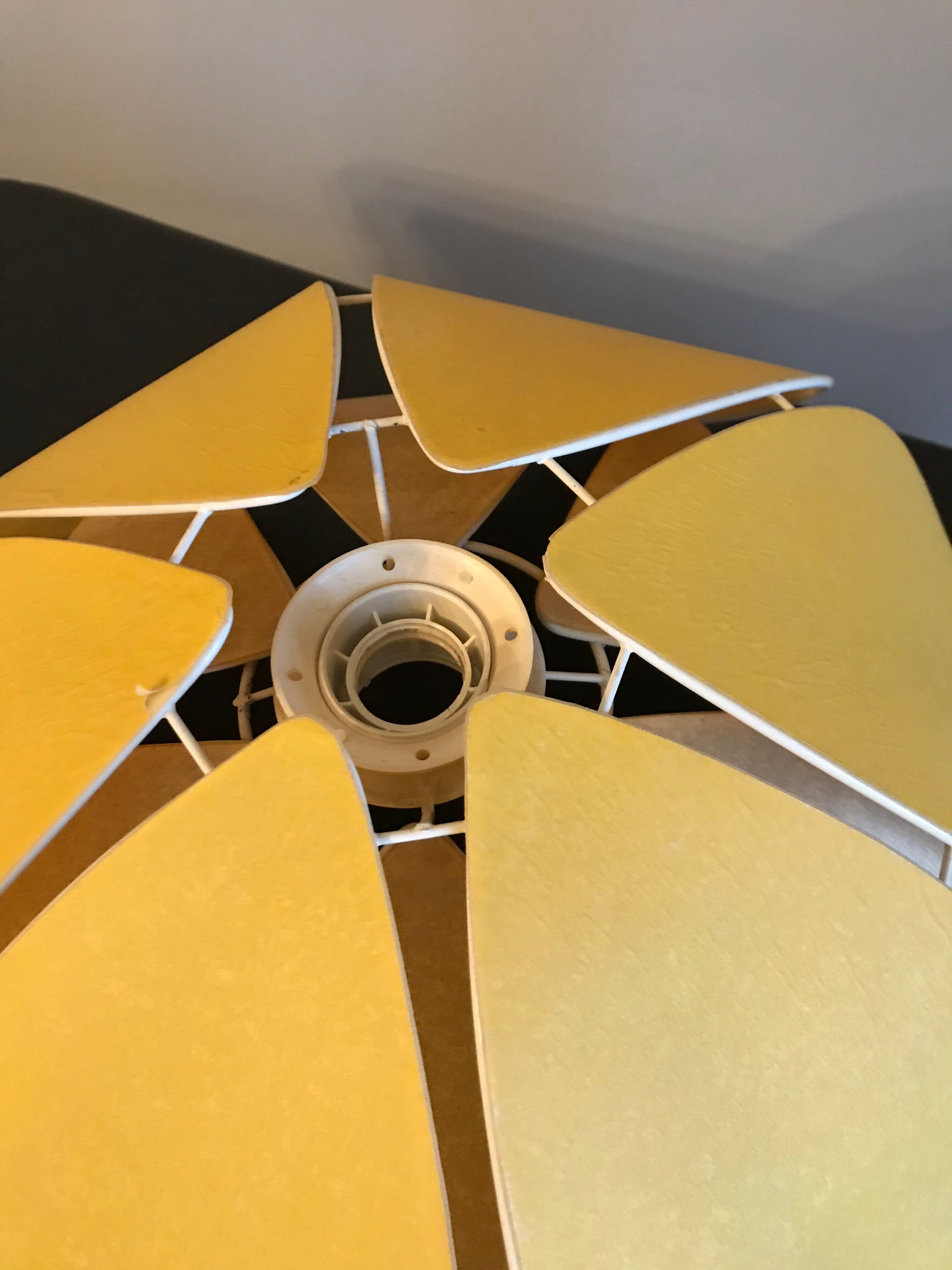 Hanging beige and yellow petals