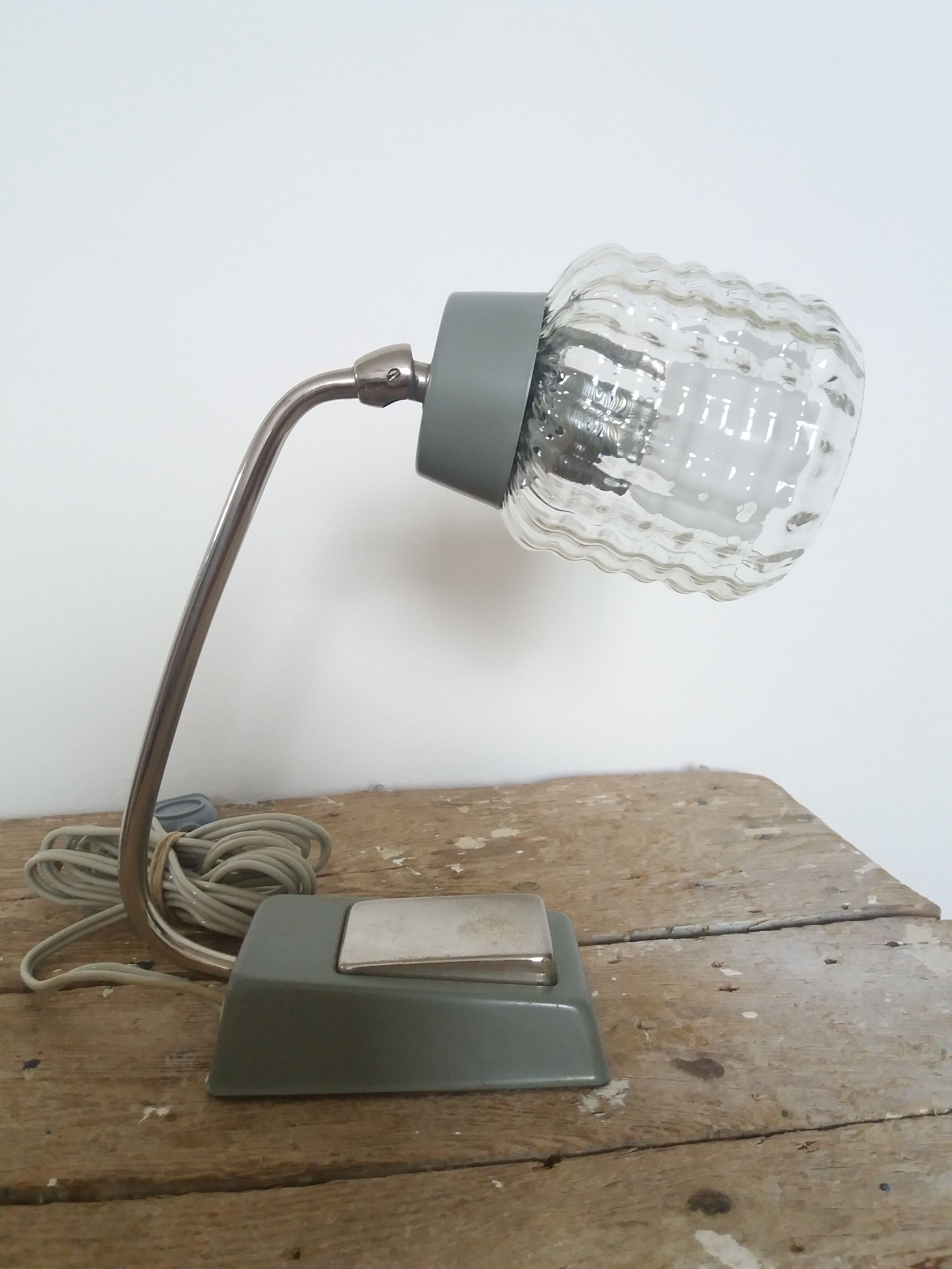 Table lamp