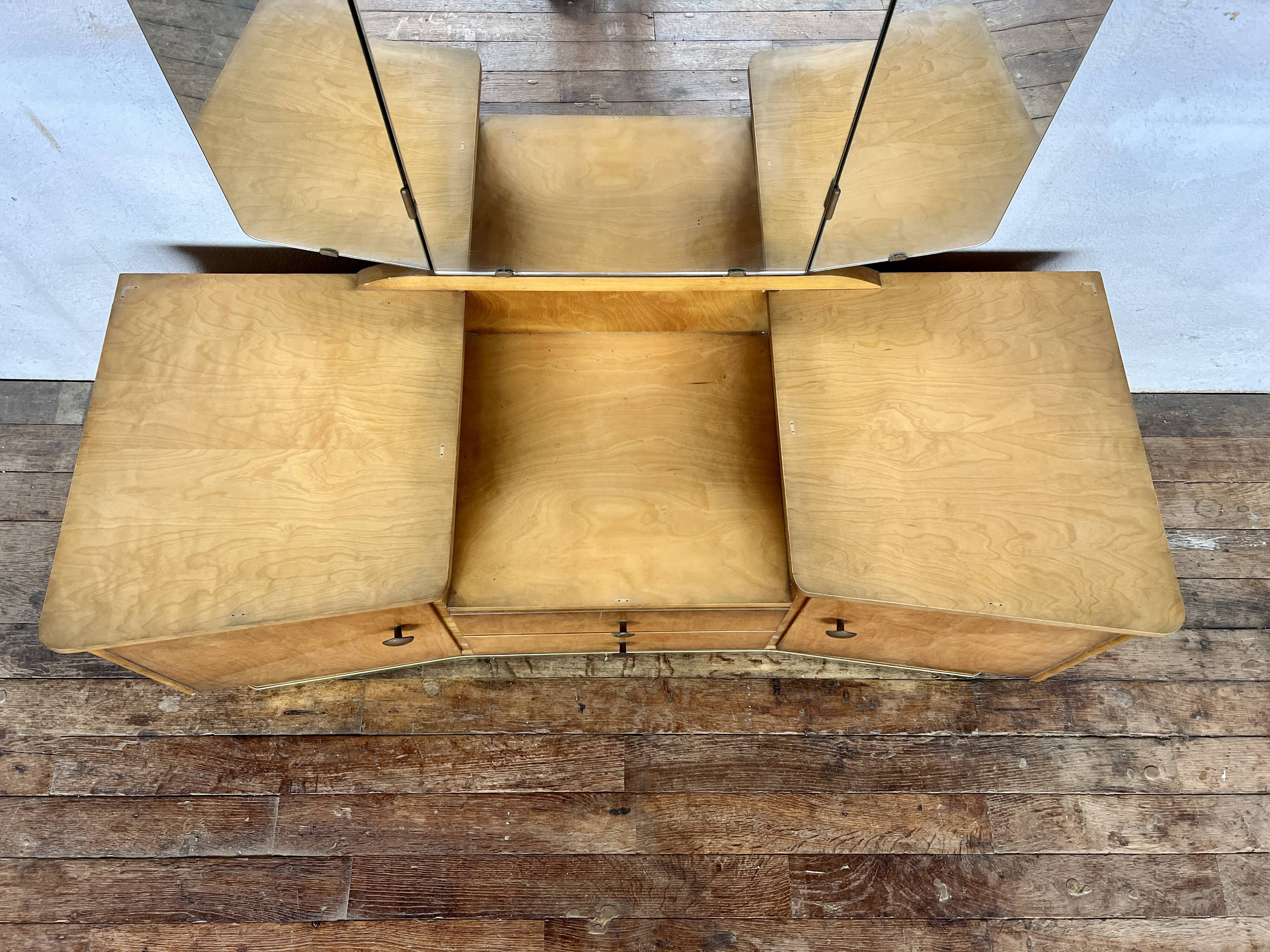 Vintage dressing table/vanity table/entryway furniture