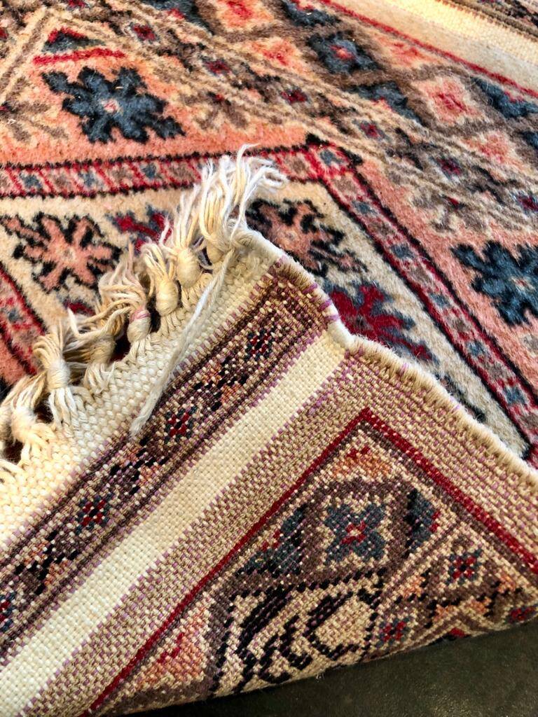 Handmade Pakistani rug
