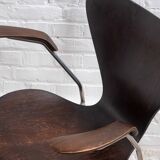 Fauteuil Arne Jacobsen modèle 3207