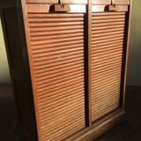 Double curtain cabinet