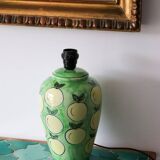 Green ceramic lamp with pop apples