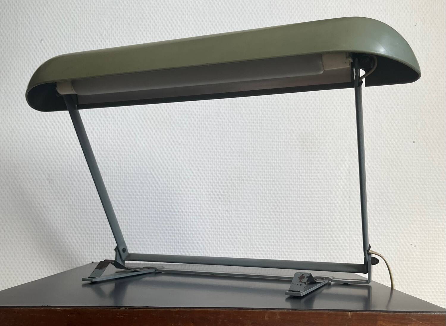 Philips working picture rail lamp 1950