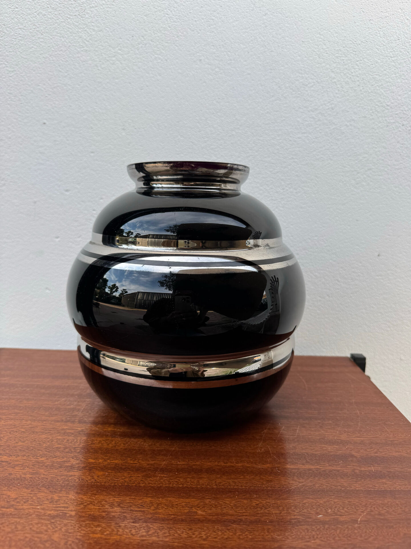 Round vase glassware Fains hyalite Art Deco