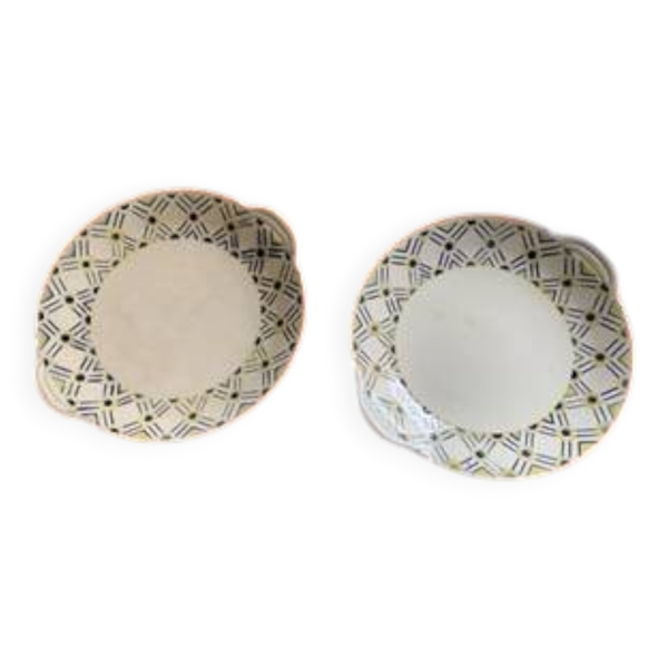 Lot de deux plats en terre de fer années 30