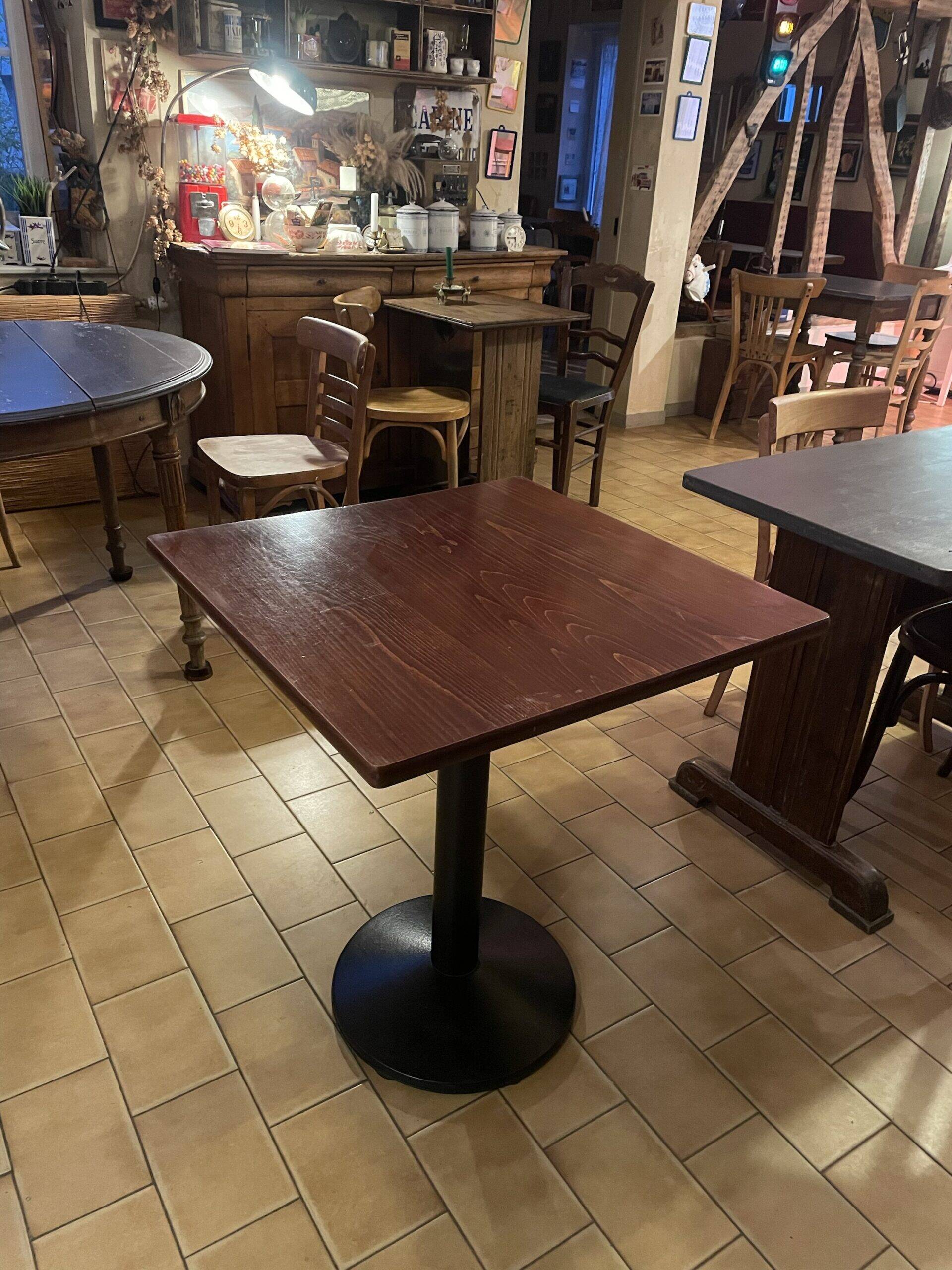 Table bistrot