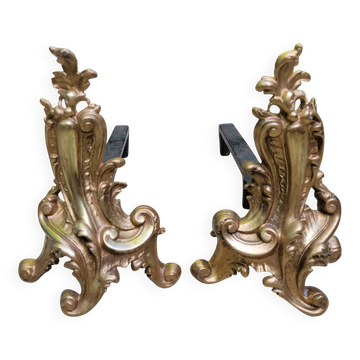 Paire de chenets en bronze doré Louis XV
