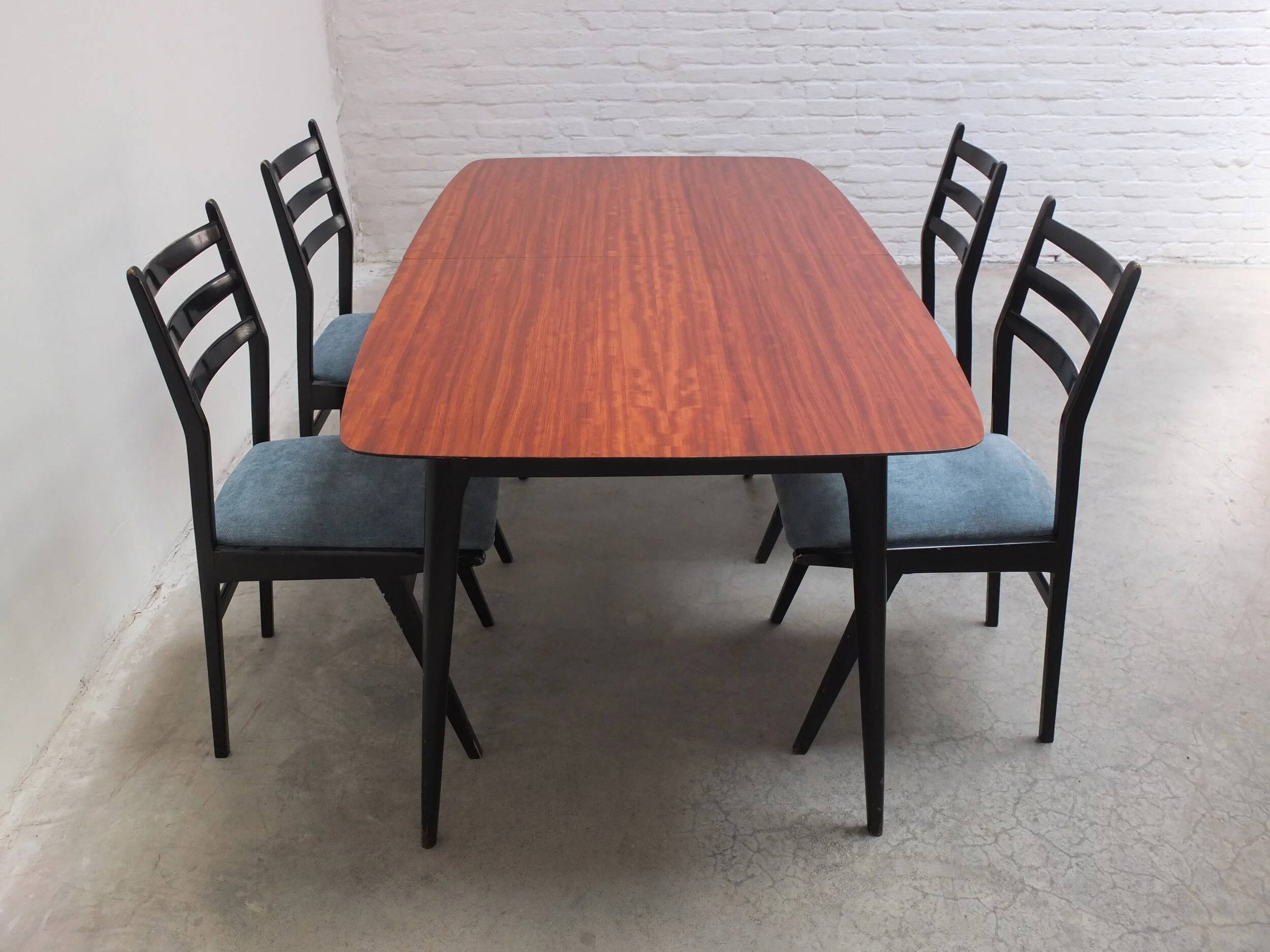 Table à manger extensible par Alfred Hendrickx pour Belform, années 1950.