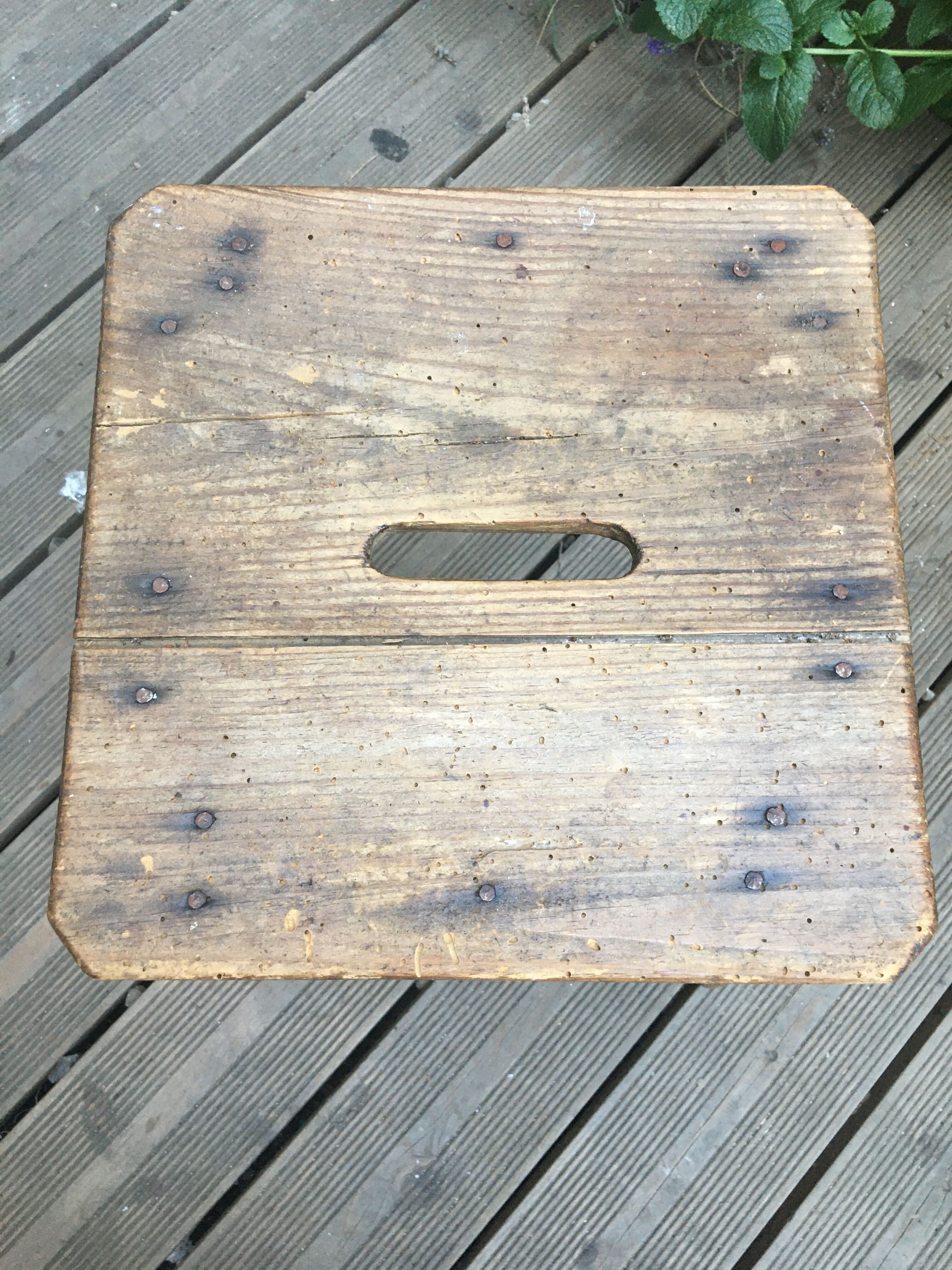 Brutalist former tabouret