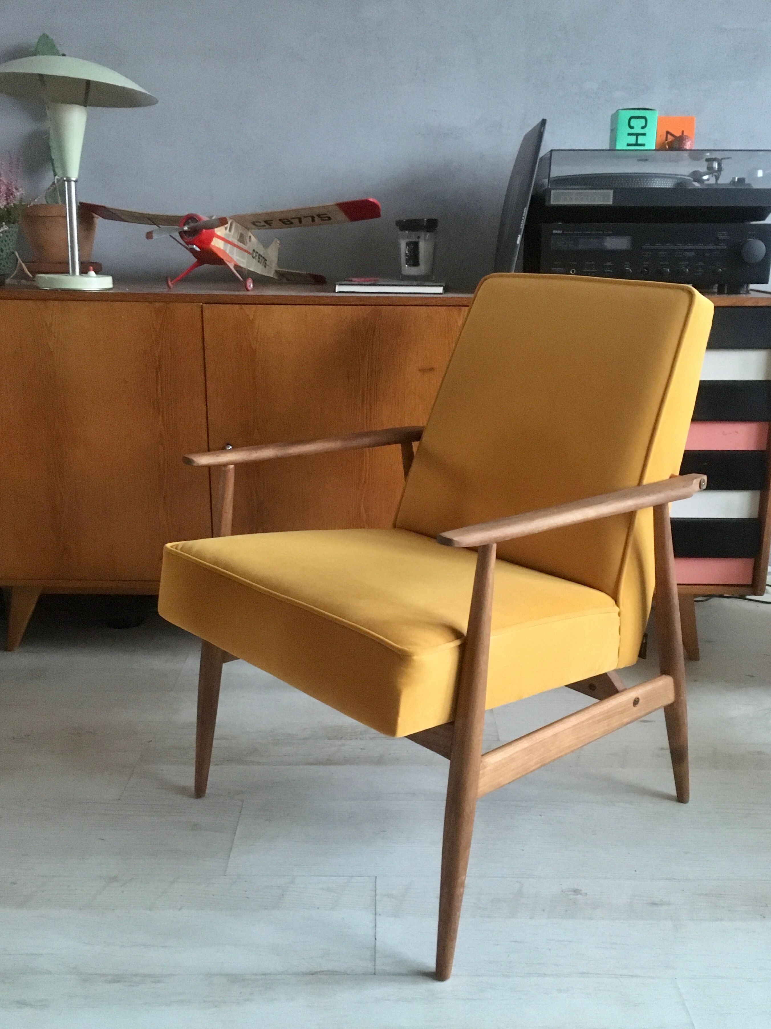 Fauteuil original vintage poli 300-190