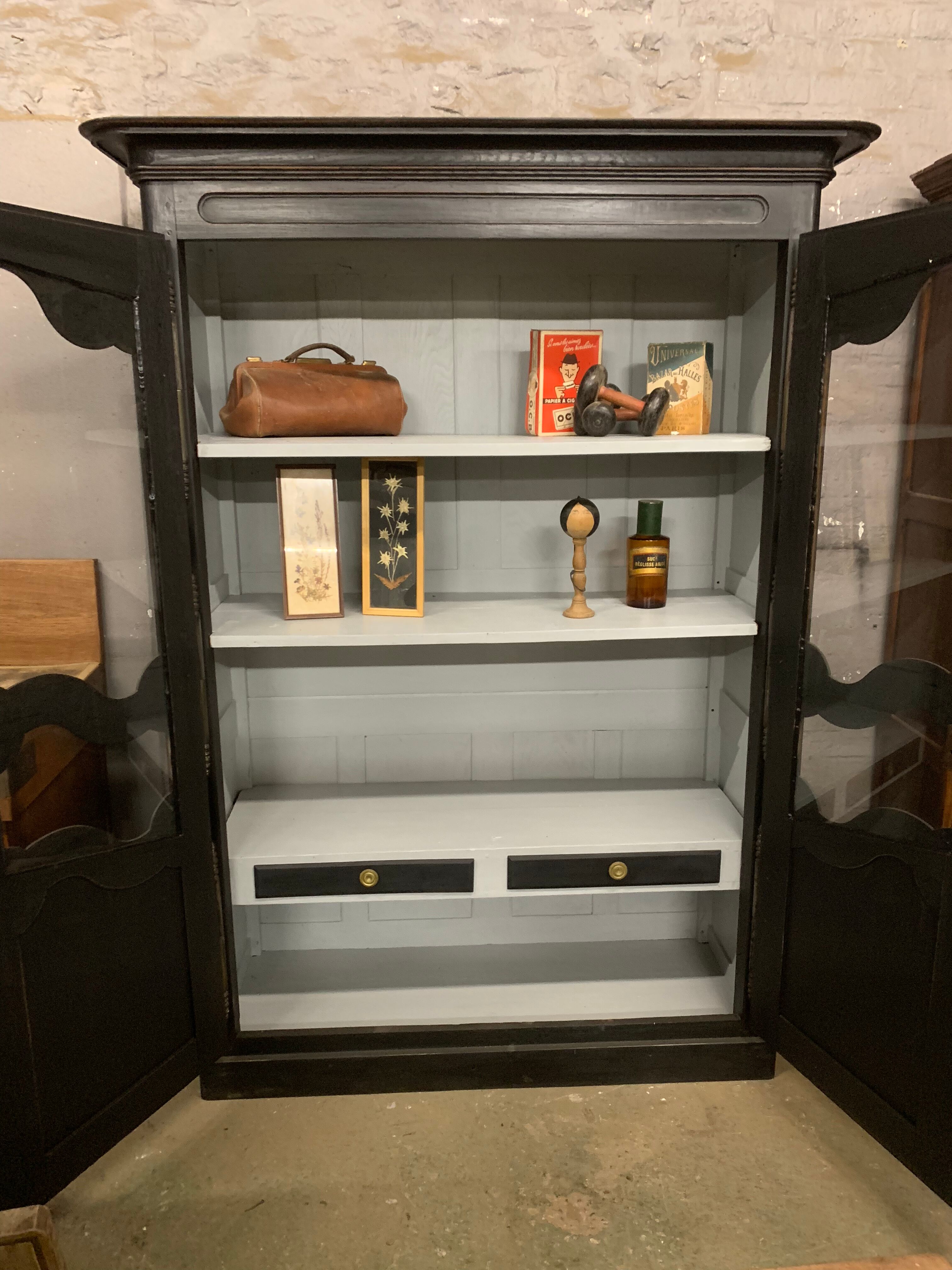 Old library in oak 19th