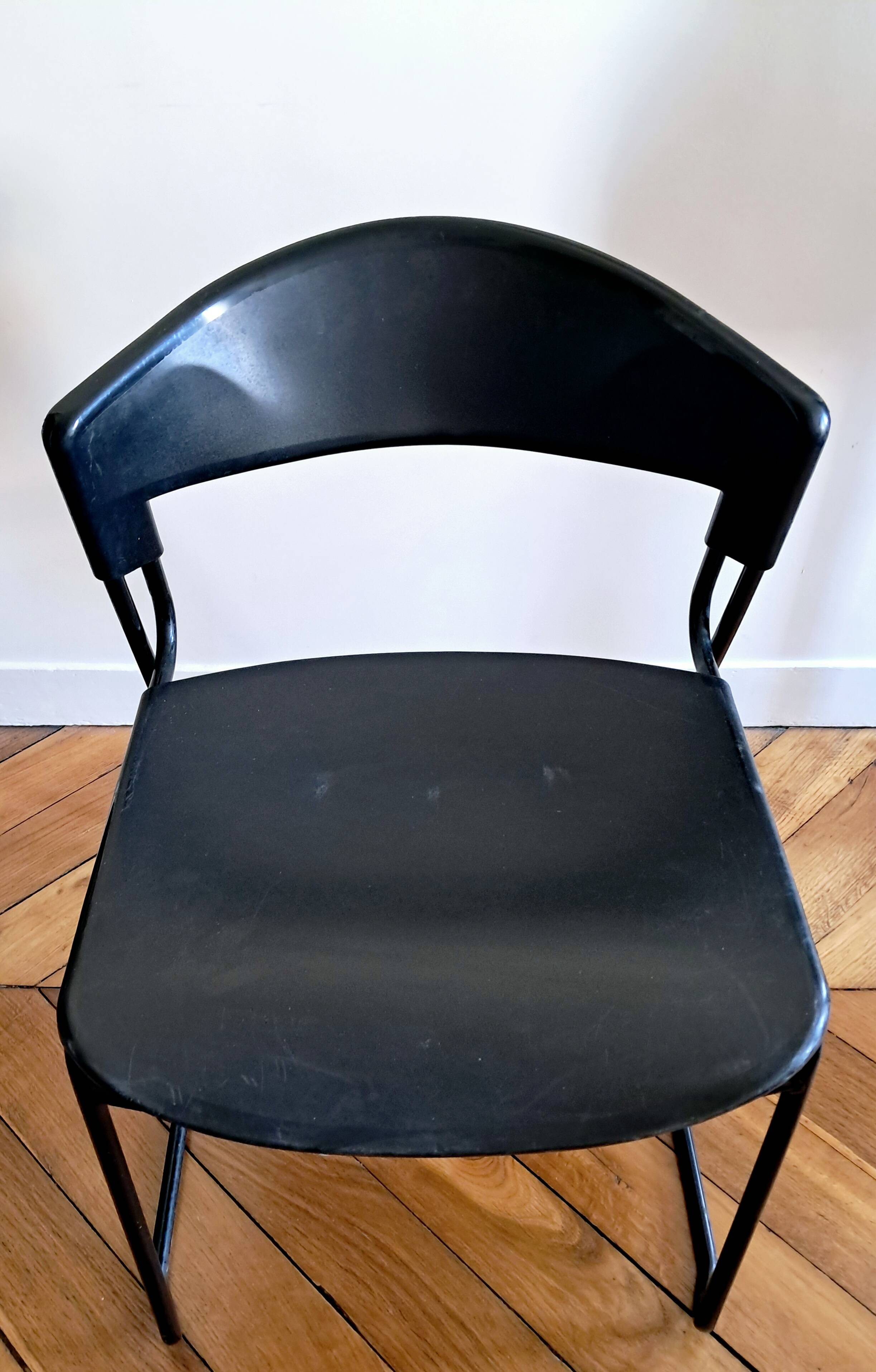 Black Assisa chair by Paolo FAVARETTO for Press Italy. 1980s