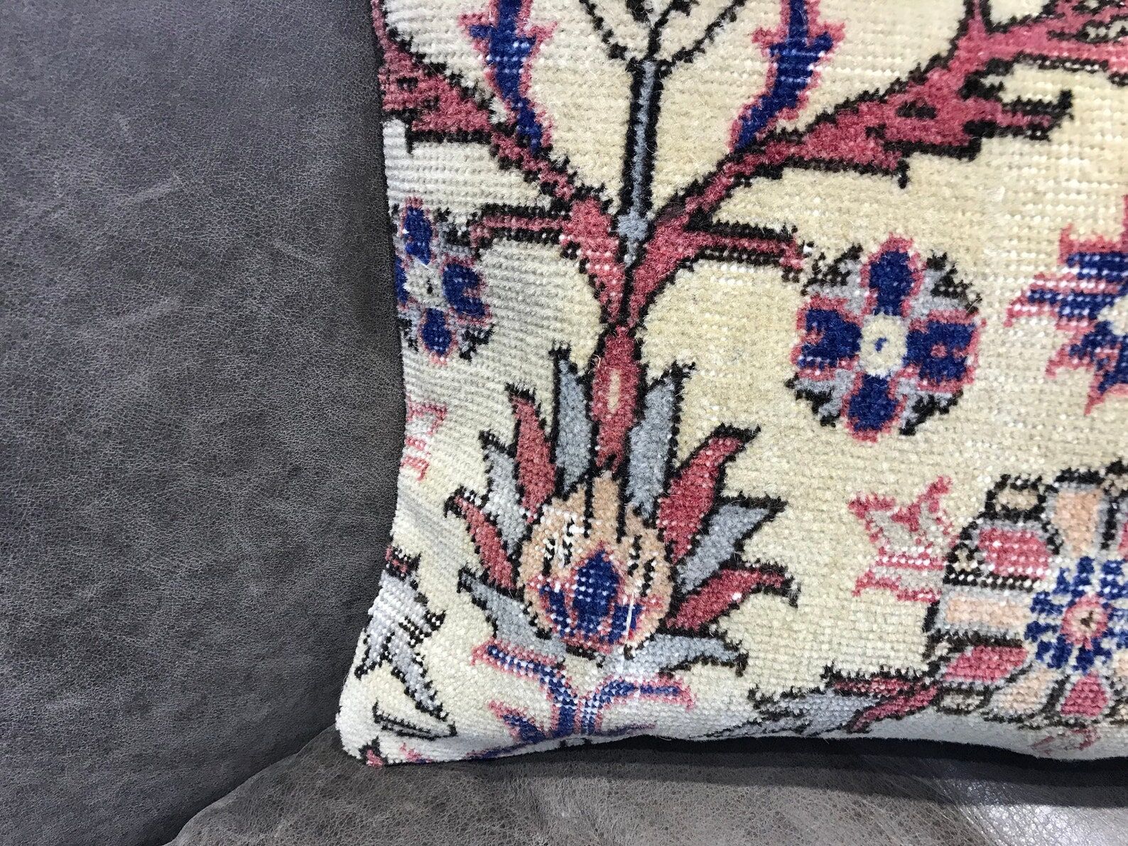 Handmade faded lumbar carpet pillow 40x60cm