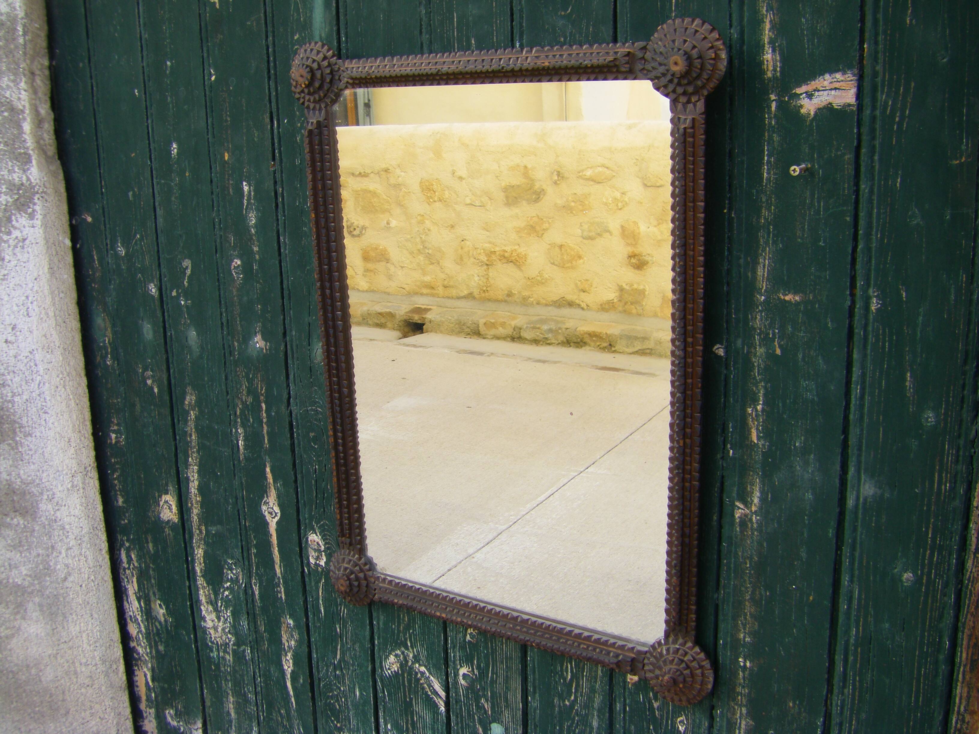 Old mirror "Tramp art"