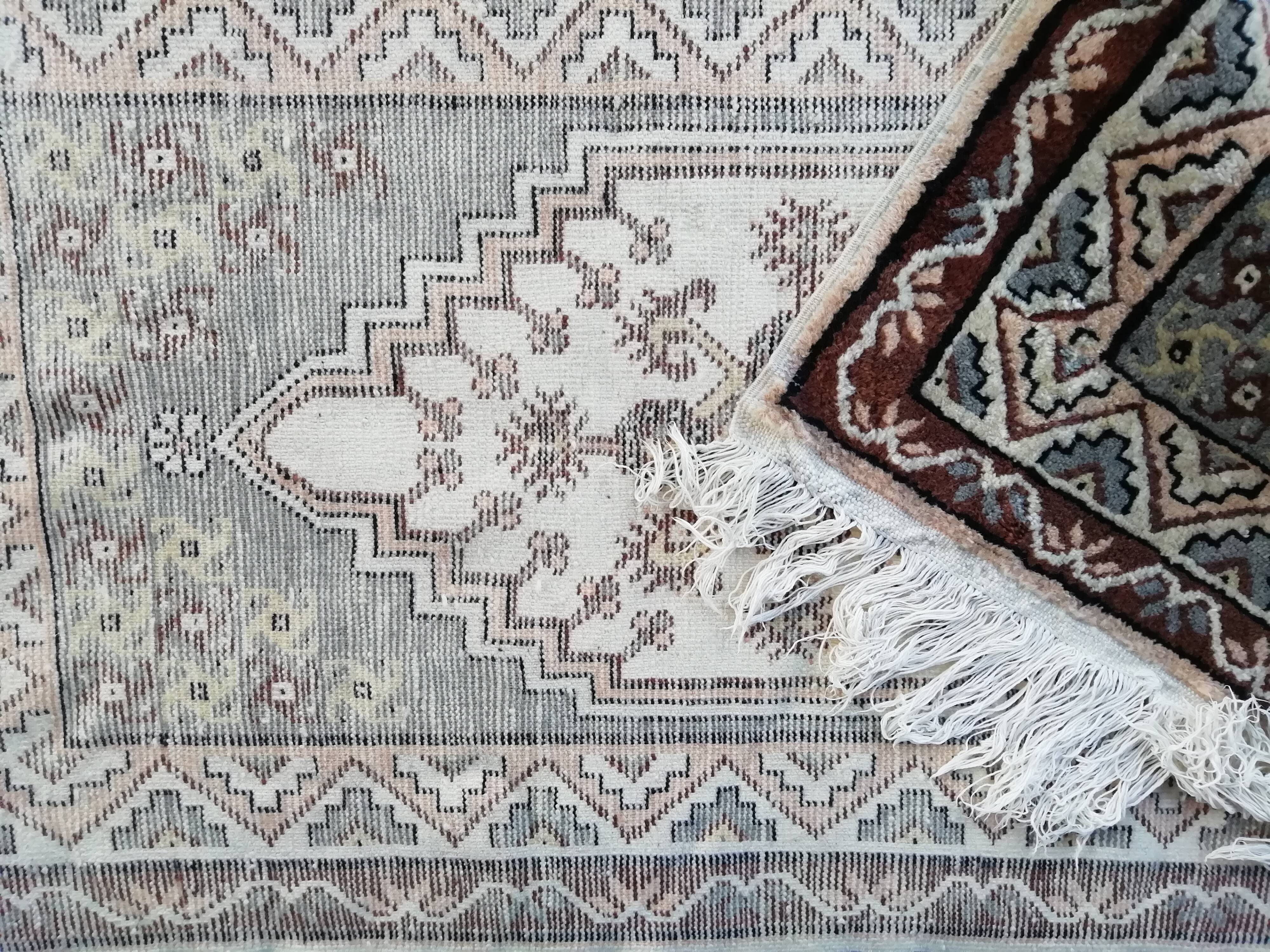 Wool carpet