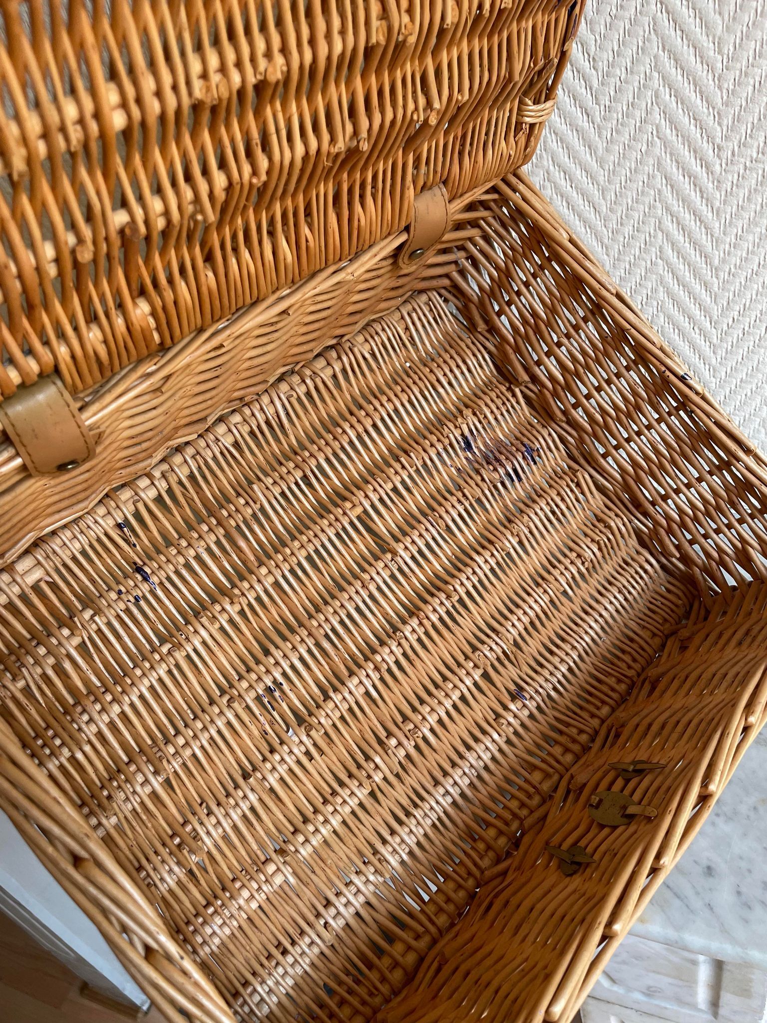 Wicker suitcase imitation leather