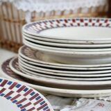 Part of a vintage Bandonviller faience table service, Joubert model, 14 pieces, early 20th century