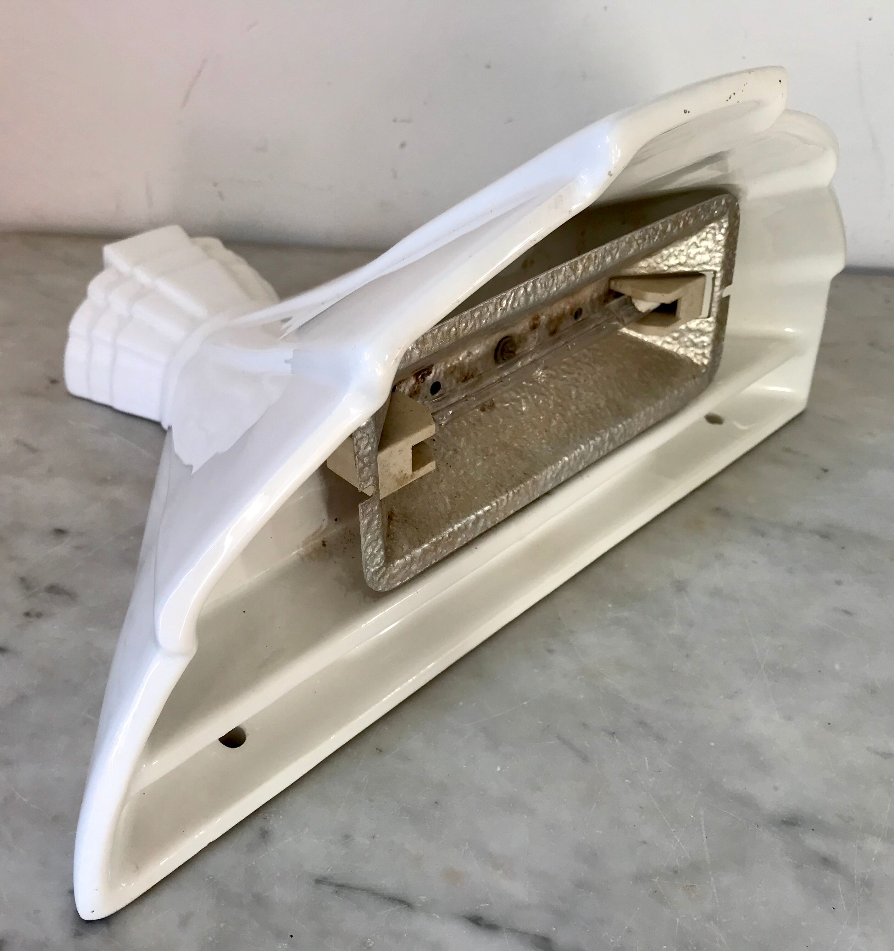 Art Deco ceramic sconce