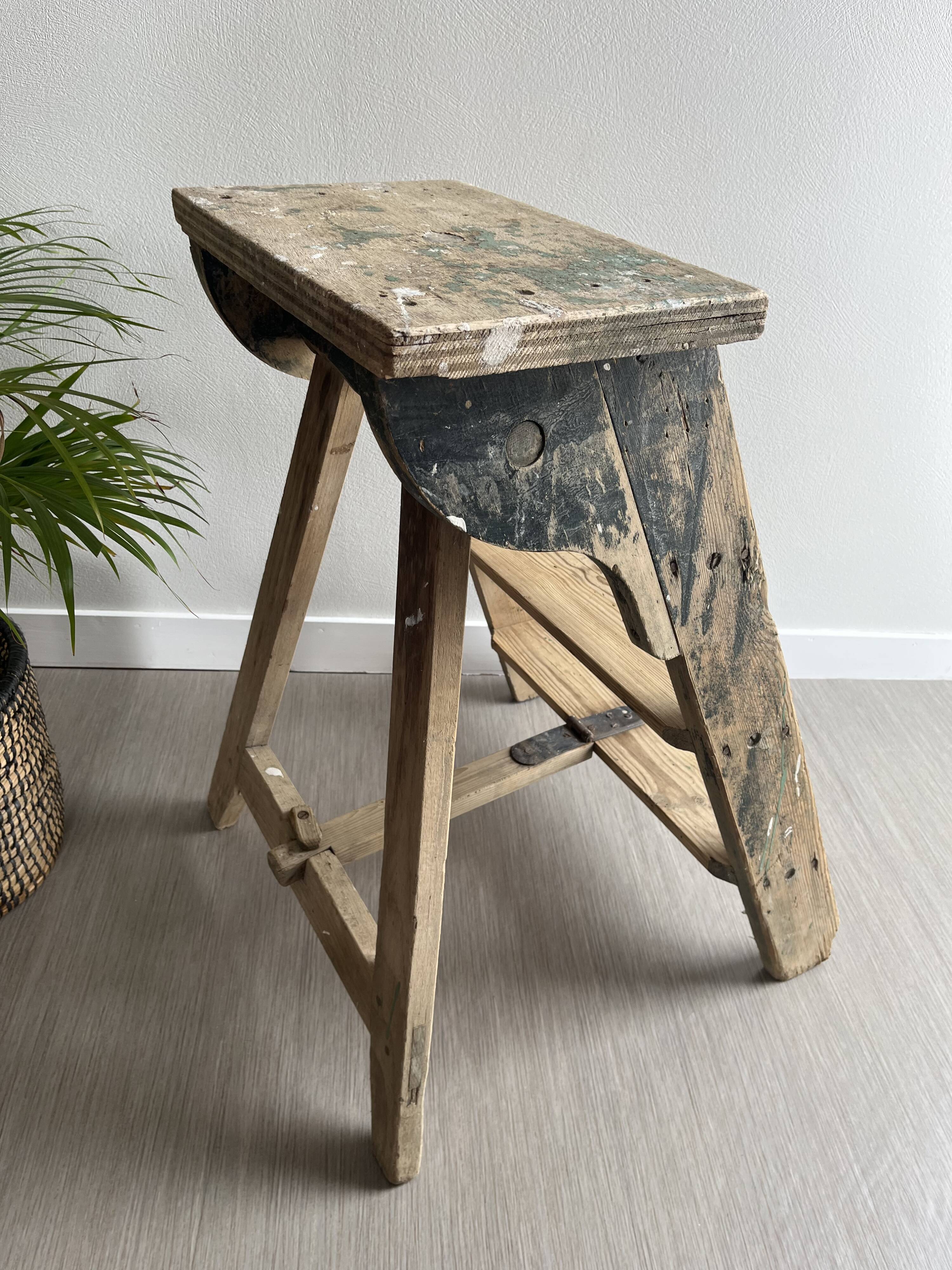 Escabeau de peintre bois patiné