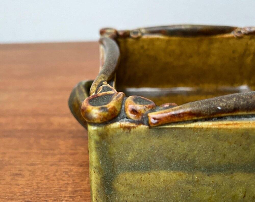 Mid-century German studio pottery bowl by Erika Pierny, 1960s.