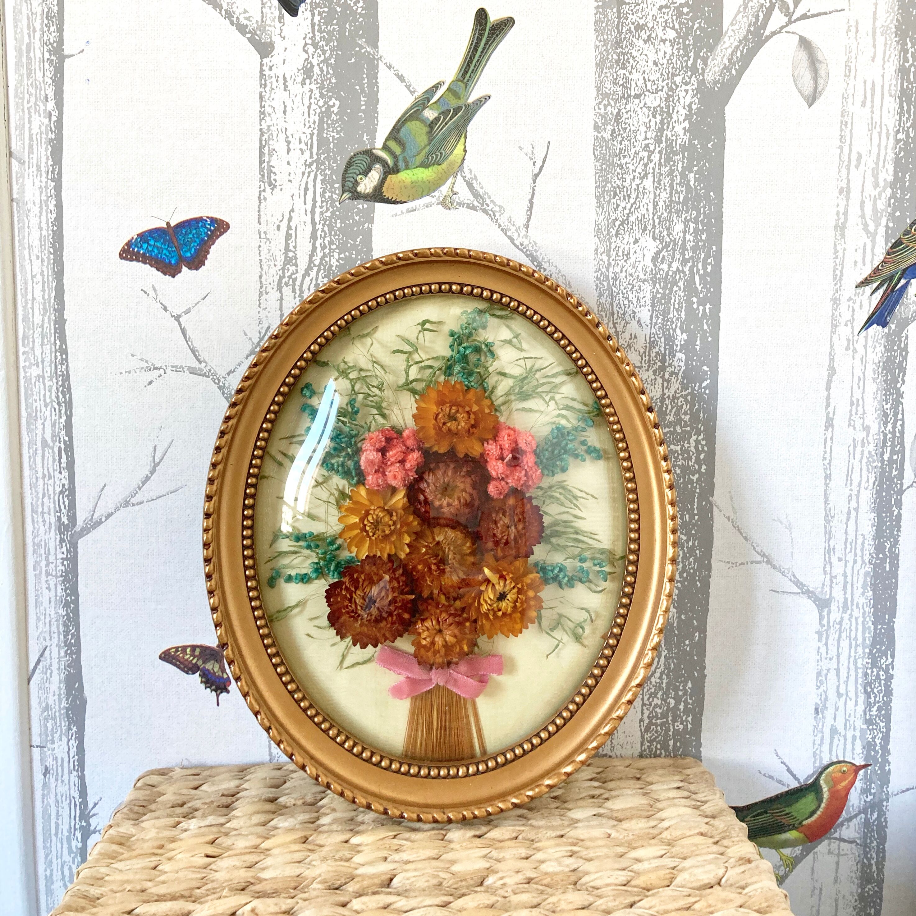 Curved glass frame dried flowers