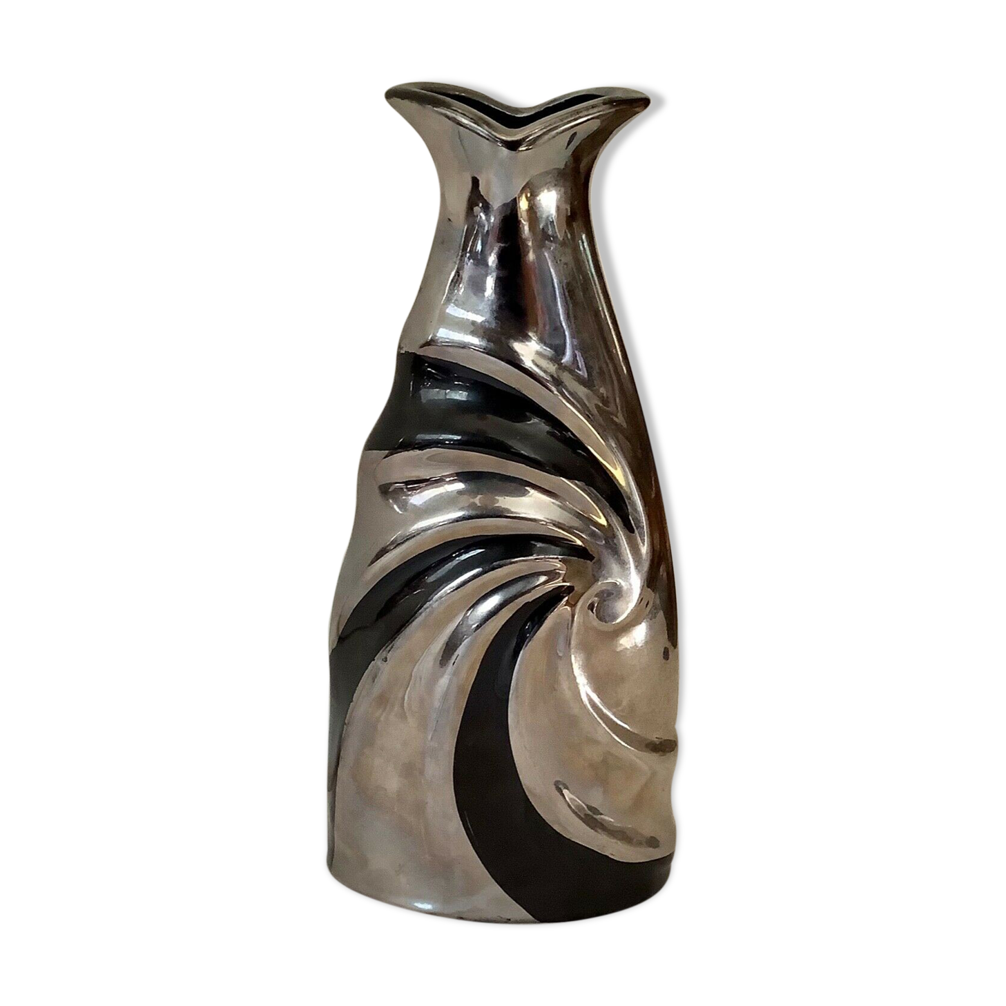 Vintage vase in silver and black lace-up earthenware stamped