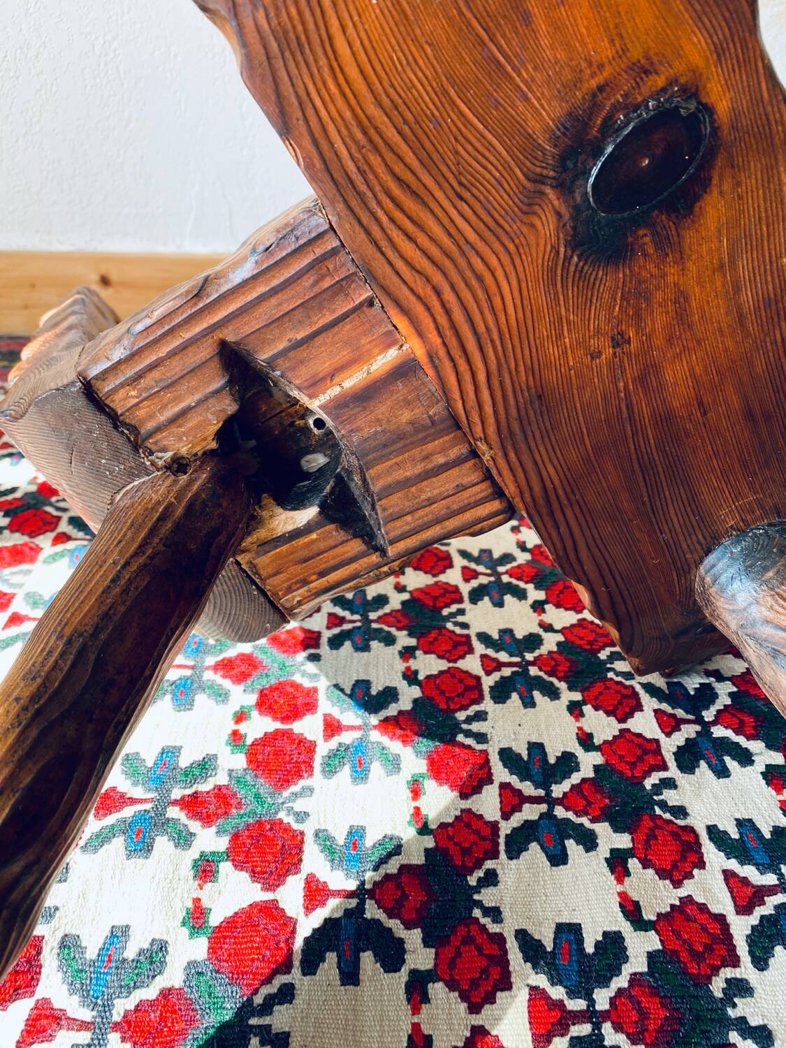 Antique tripod chair