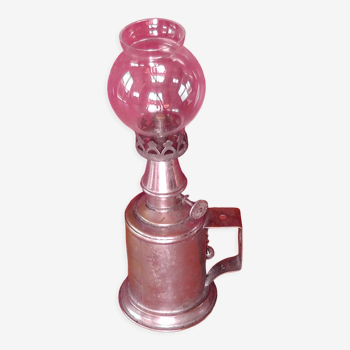 Lampe à pétrole pigeon 1900-10 avec chaine