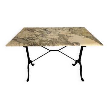 Table de bistrot