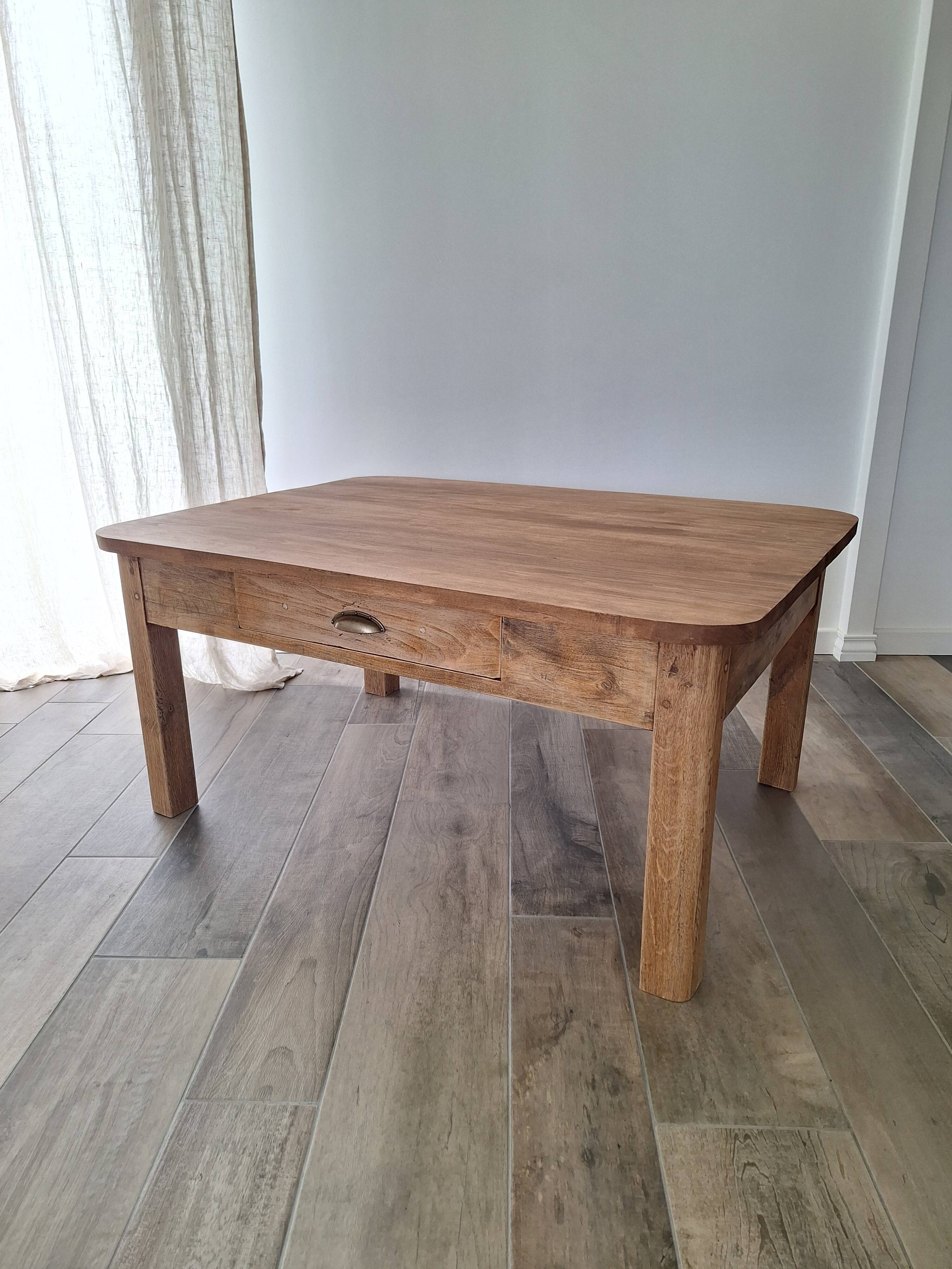 Farmhouse oak coffee table in country style