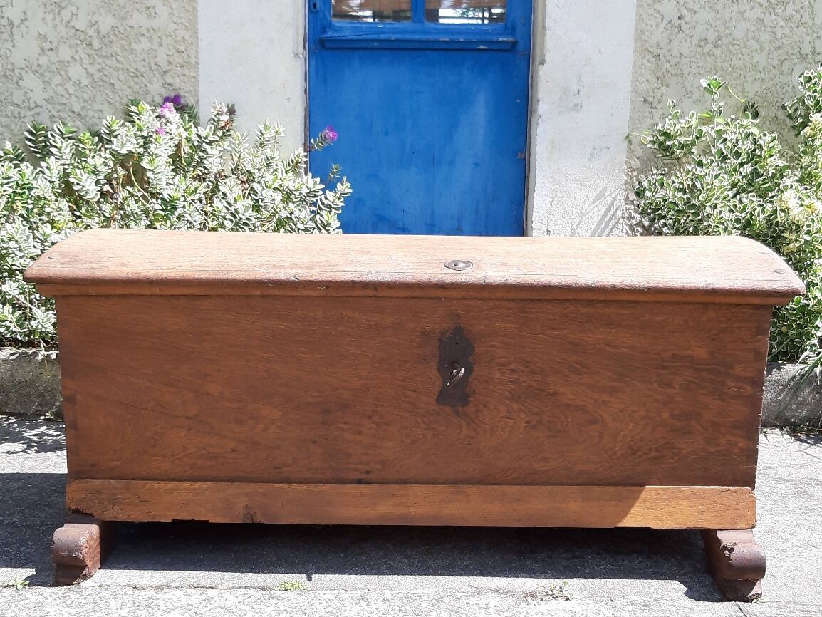 Oak wedding chest, XIXth century