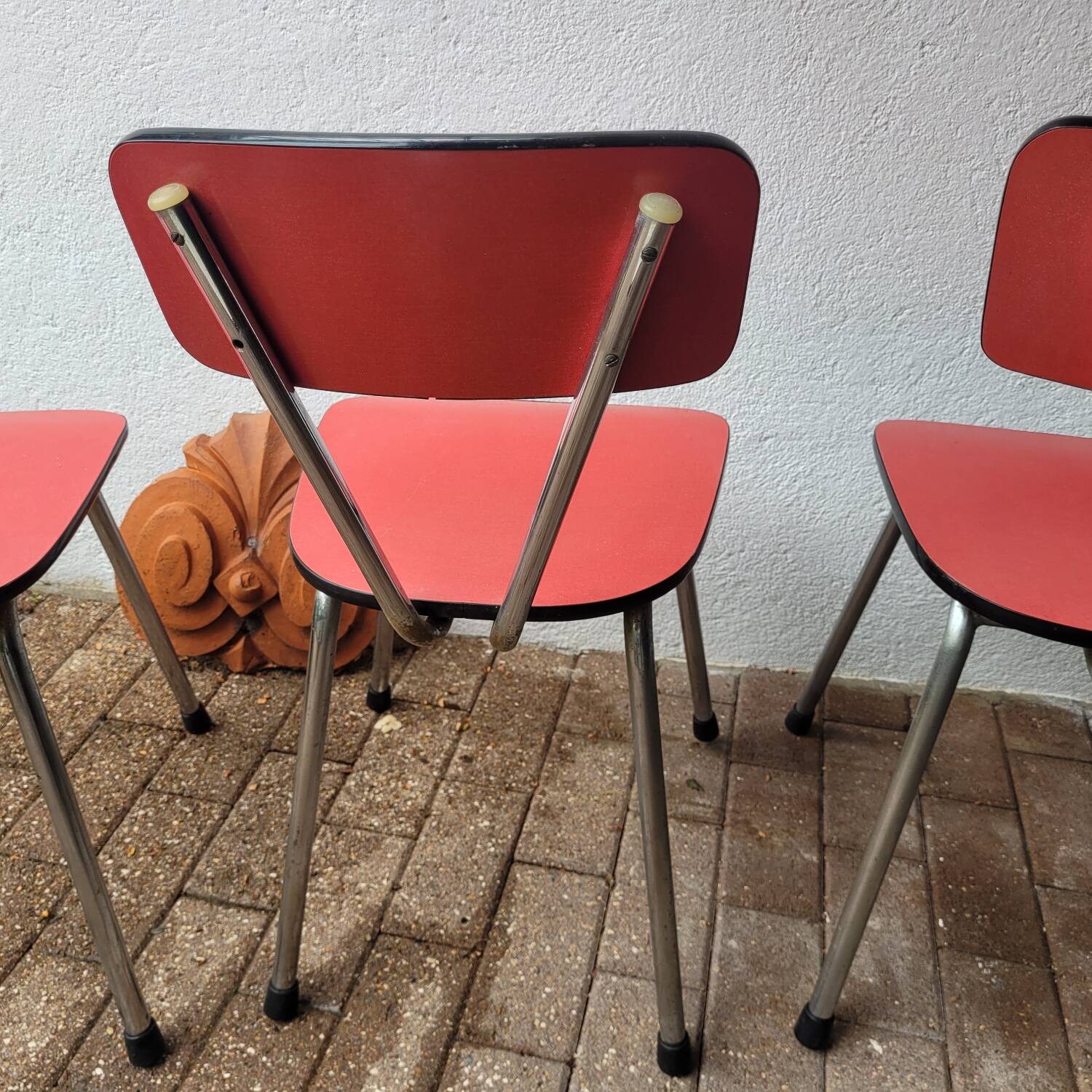 5 Red and Pale Green Formica Chairs – Vintage Retro