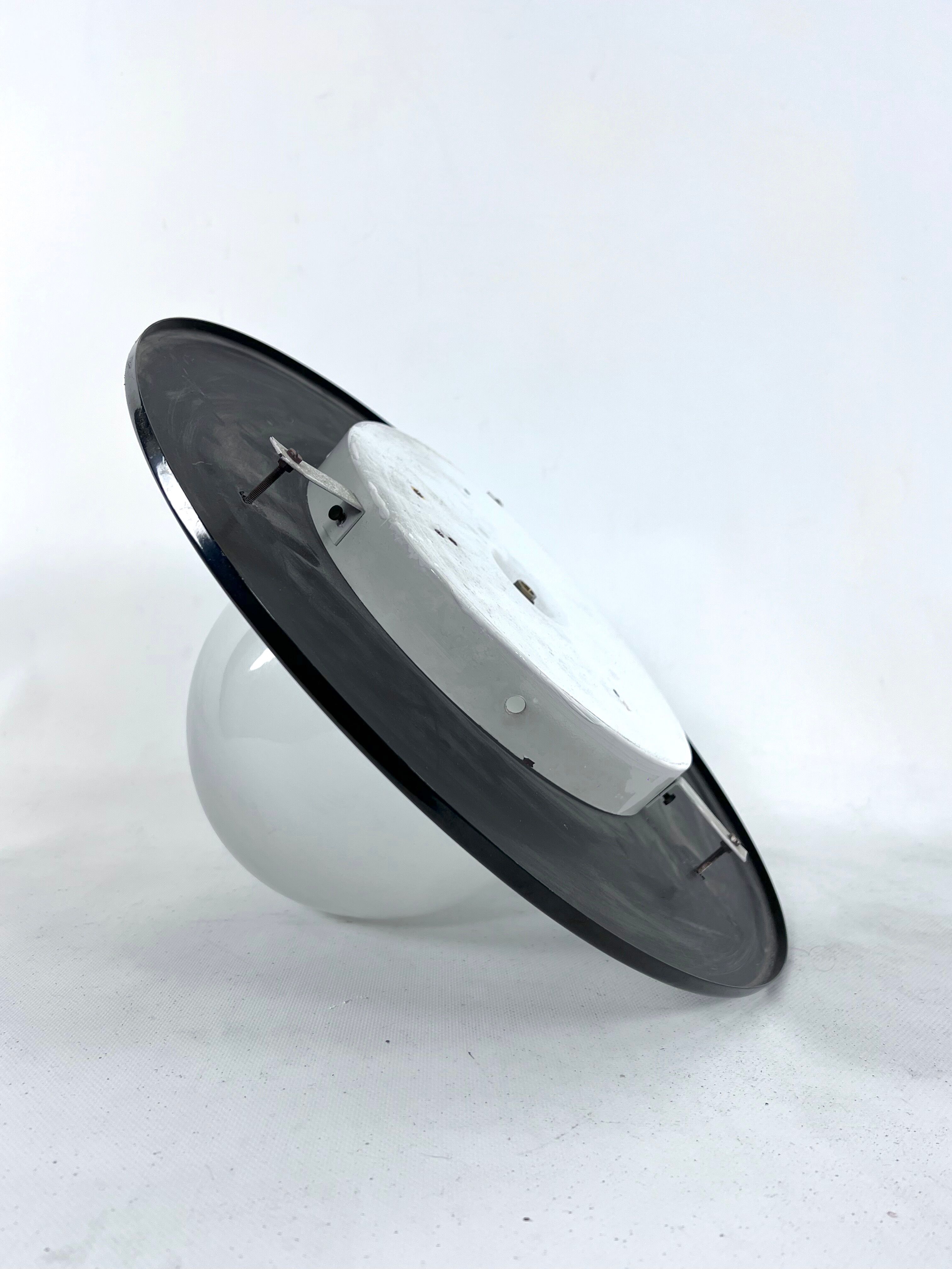 Rare Bulbo Grande ceiling or wall lamp by Quattrifolio. Italy 1970s