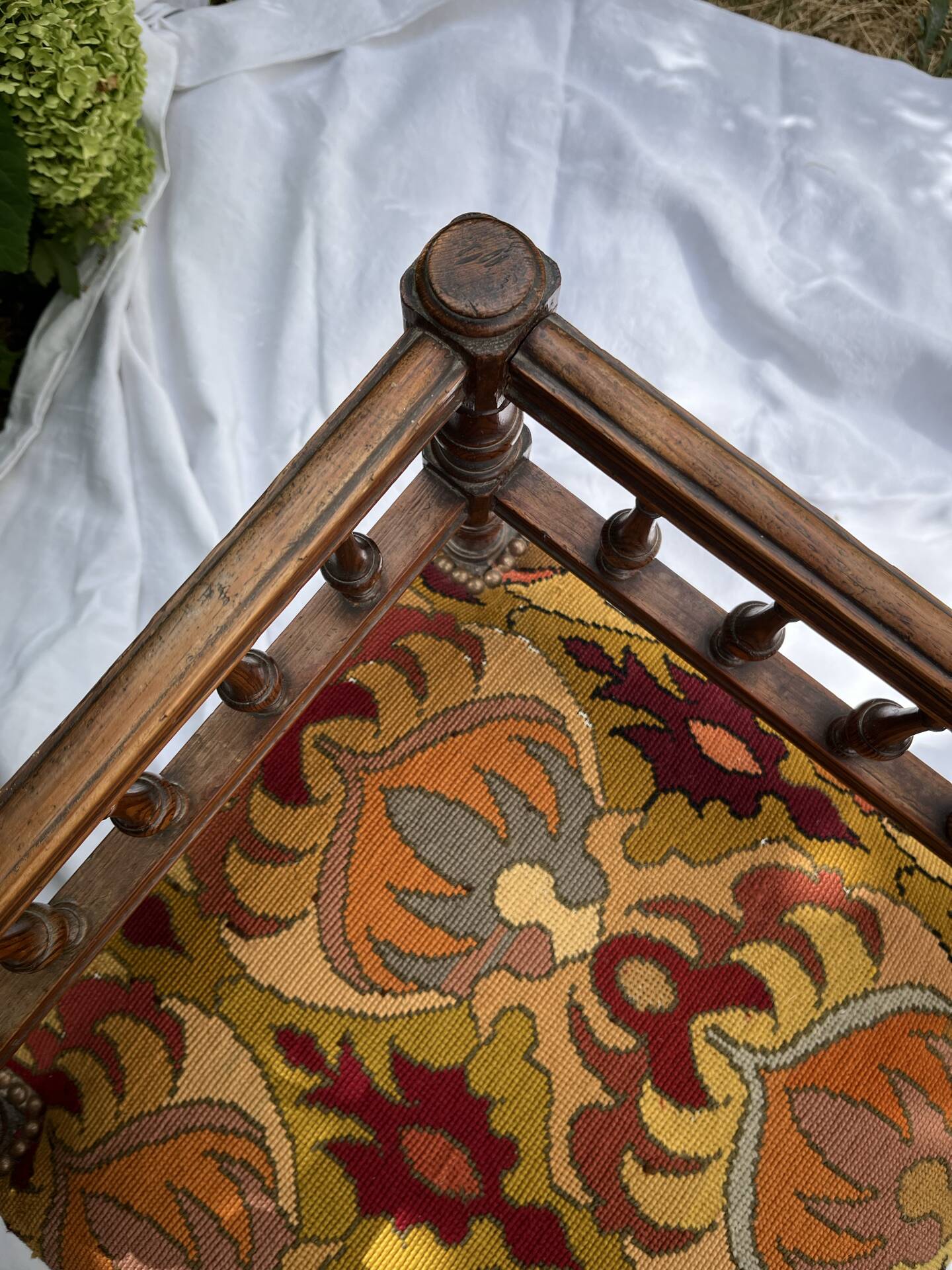 Antique corner chair