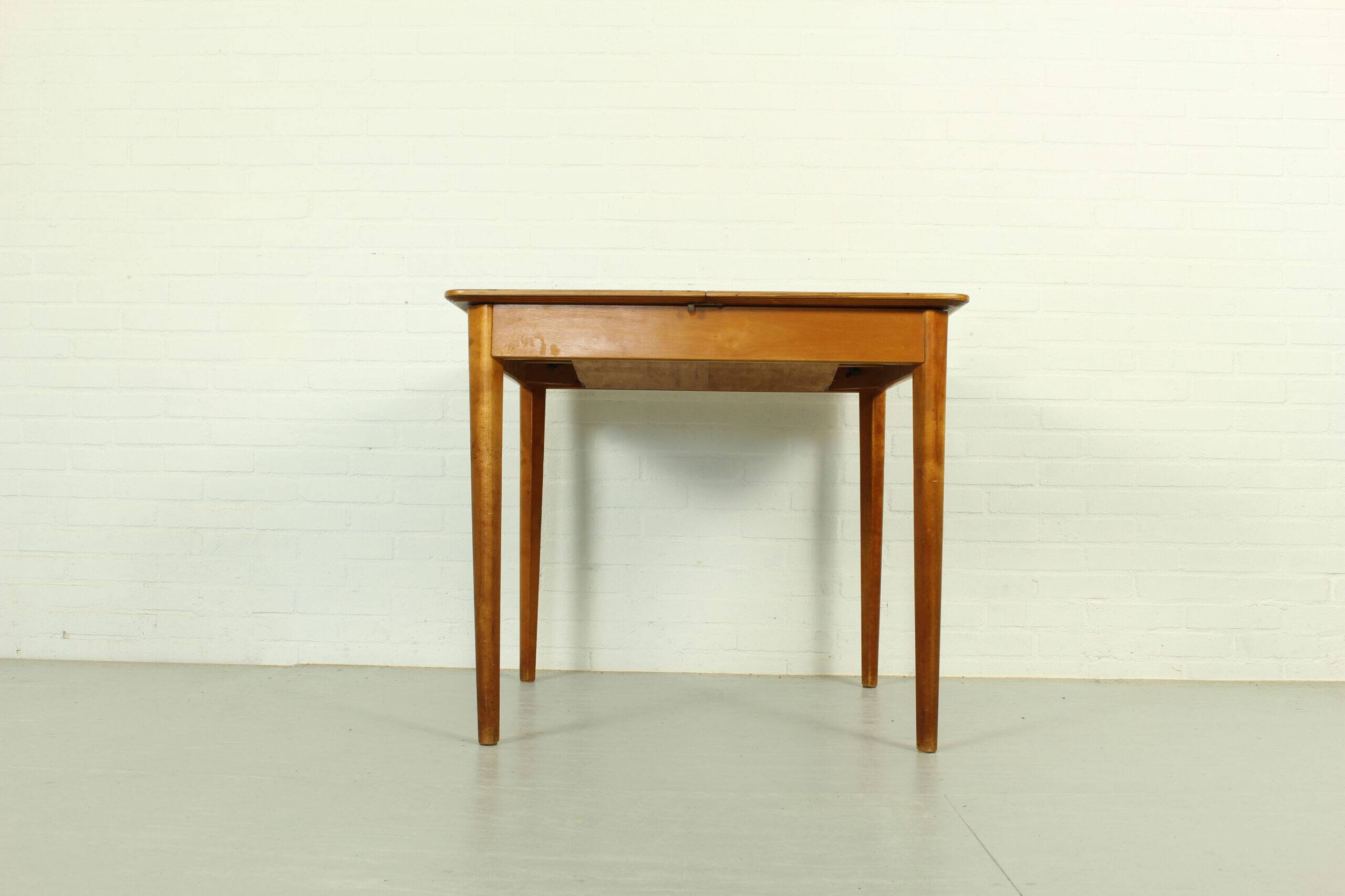 1958 Pastoe drop-leaf table – Dutch design classic