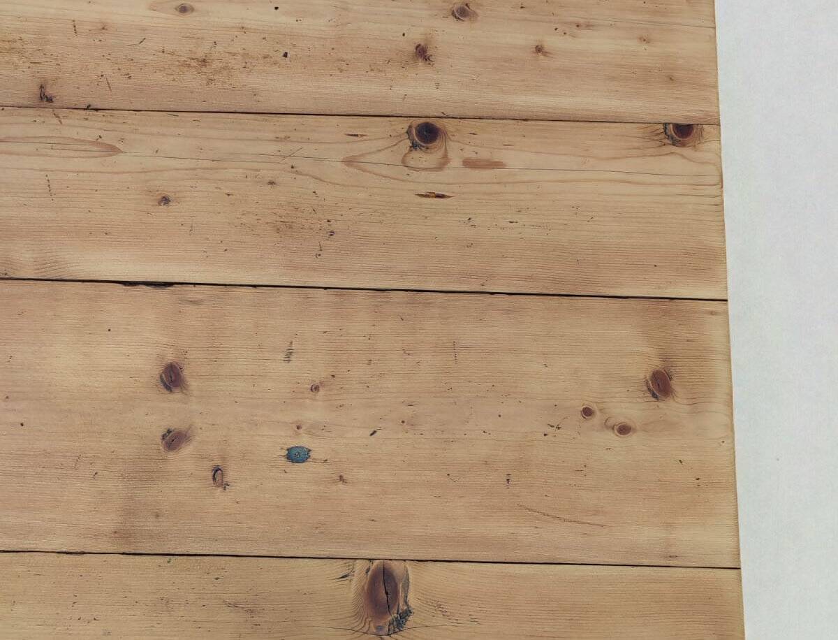 Dining table for 6 people – square feet