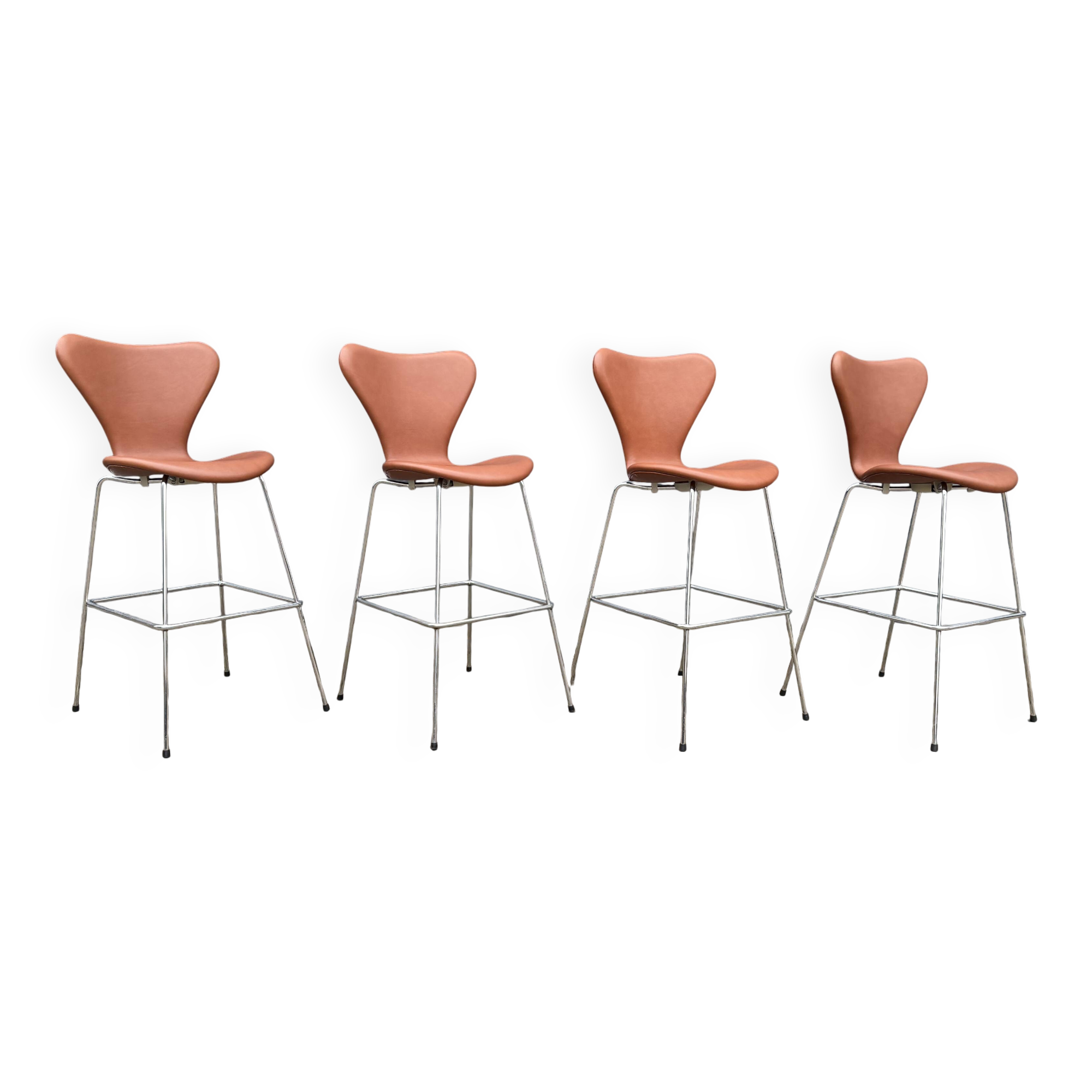 Fritz Hansen Series 7 Bar Stools Arne Jacobsen