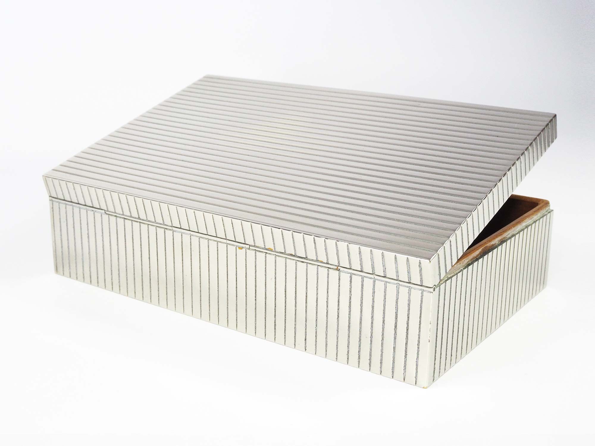 Art Deco box in Silver Metal in the Style of Sigvard Bernadotte