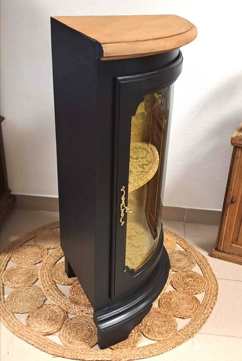 Corner display cabinet