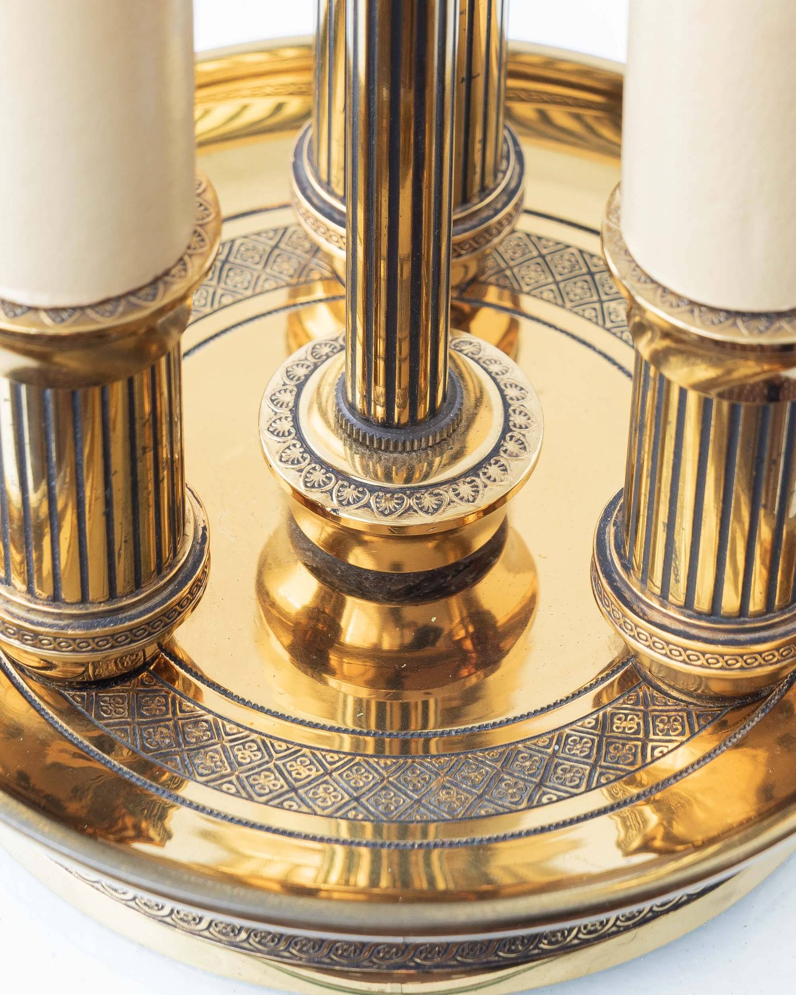 French Empire Bouillotte Lamp with Three Lights in Brass and a Gold-Plated Tin Shade with Laurel Design