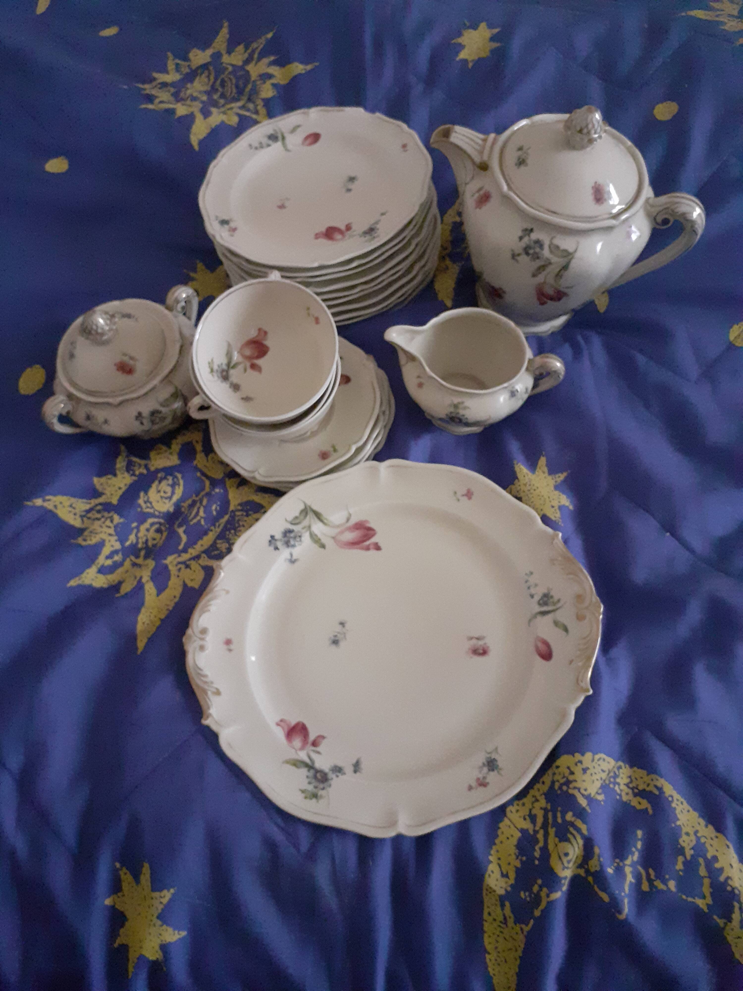 Tea and cake service