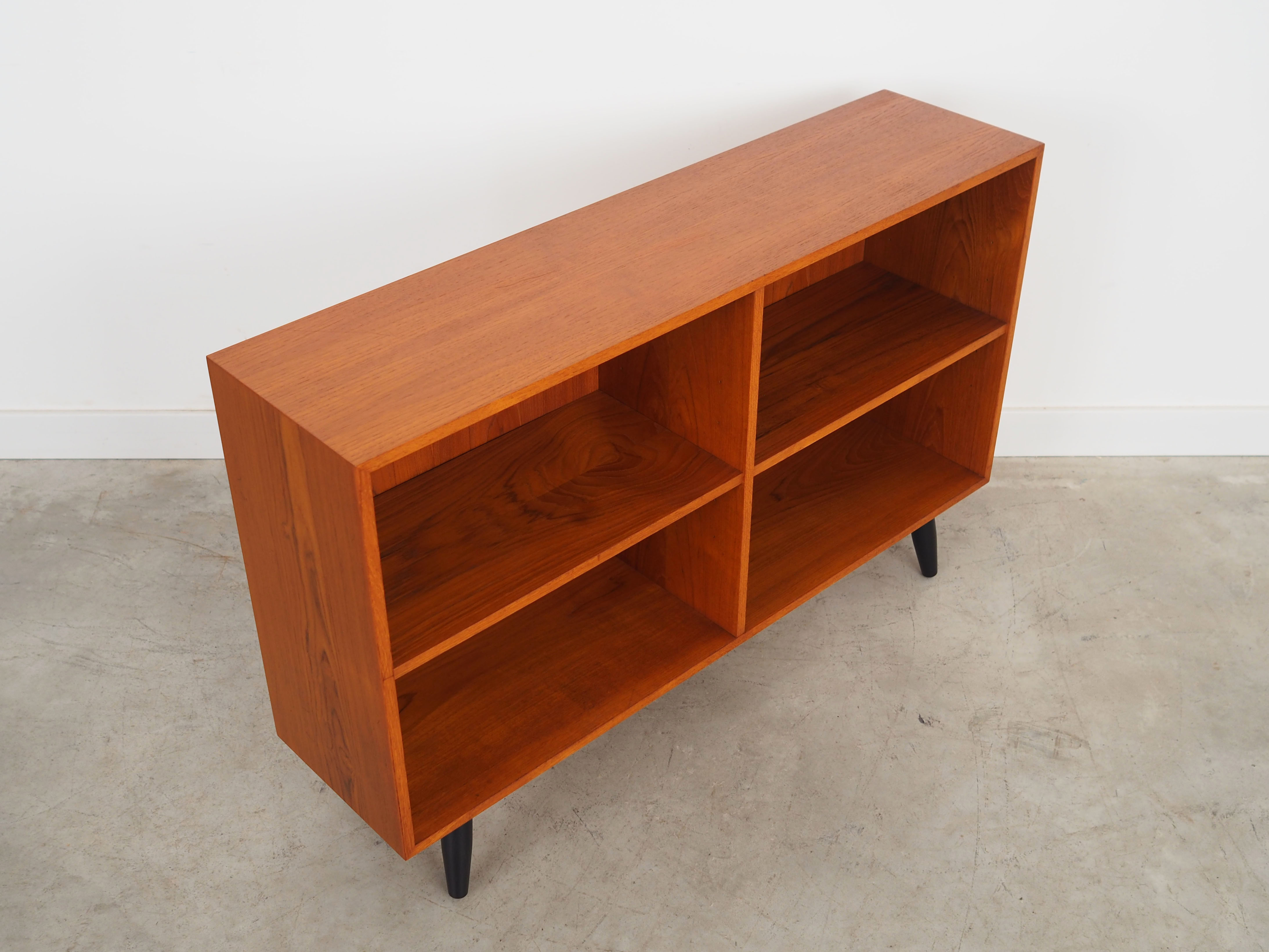 Bibliothèque en teck, design danois, années 1970, production: Danemark