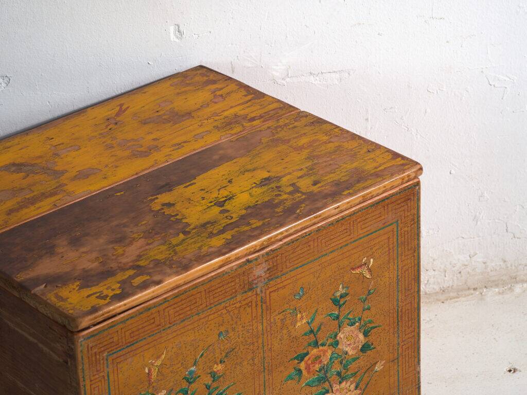 Chinese chest with original painting – China, circa 1900