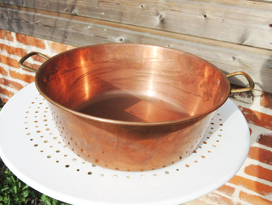Old jam basin in copper