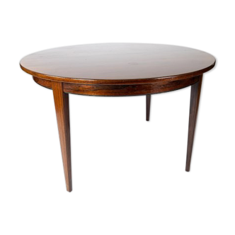 Dining table in rosewood designed by Omann Junior from the 1960s.