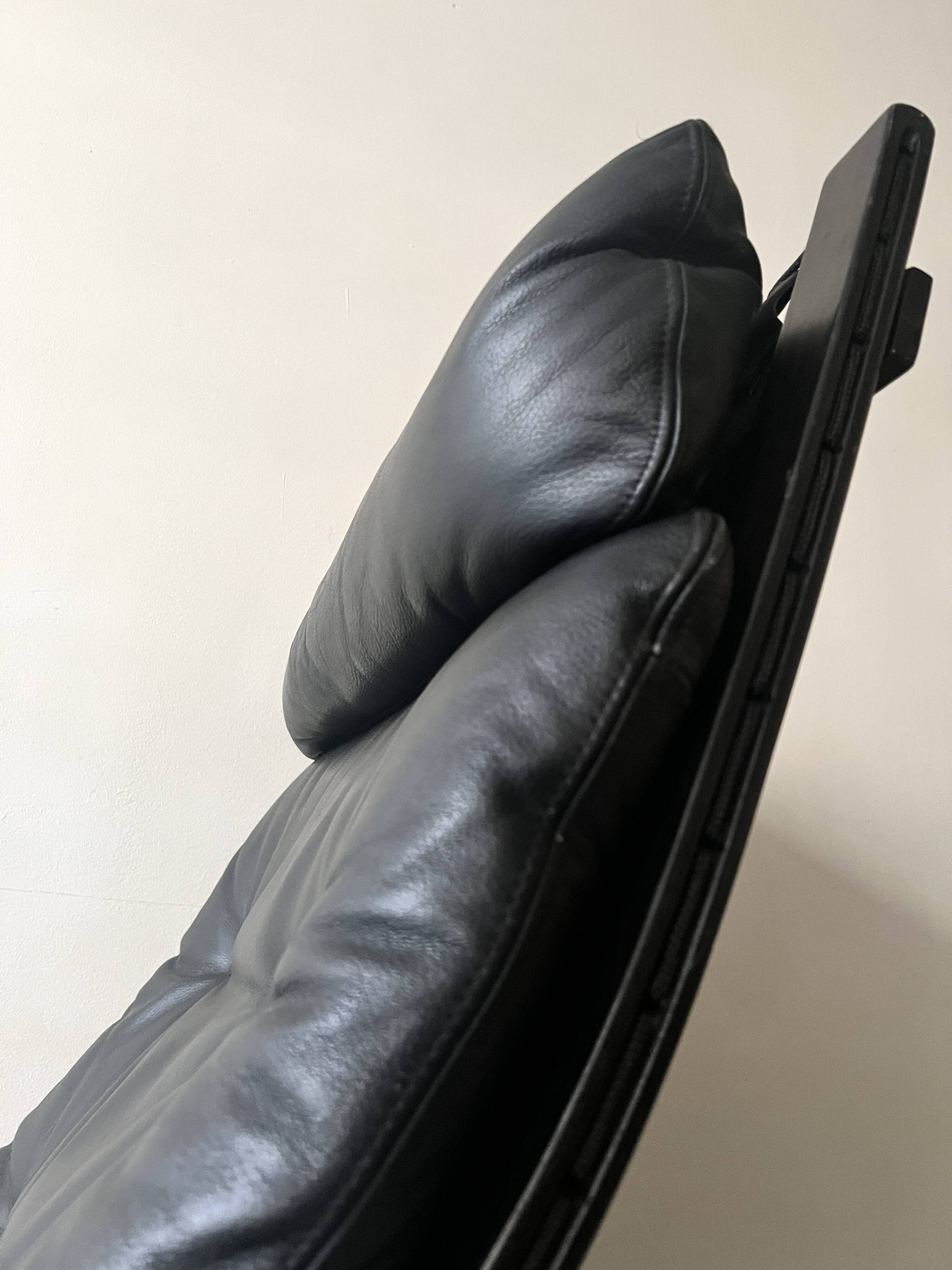 Siesta Scandinavian armchair in black leather by Ingmar Relling, designed in 1970