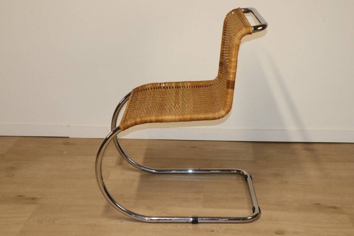 Chaise vintage "MR10" par Ludwig Mies van der Rohe