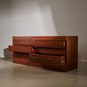 Buffet en noyer à six tiroirs avec poignées circulaires, années 1980